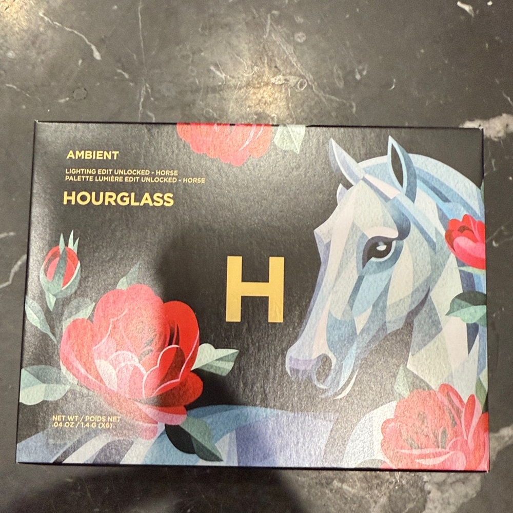 Hourglass Ambient Lighting palette limited Holiday edition horse